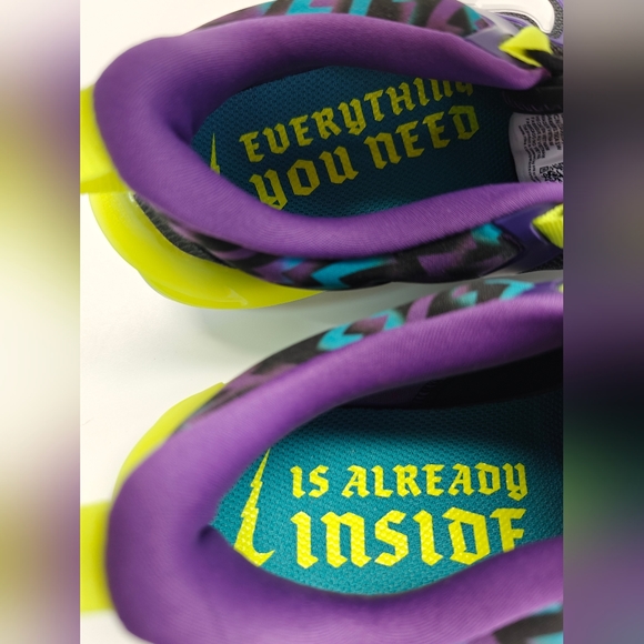 4Y Nike Run Flow Teal Nebula Volt Black DZ4490-001 Easy on/off Running Sneakers - Picture 9 of 11